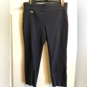 Alfani like new NAVY textured pull on crop dress pants. Size 8. 21” inseam